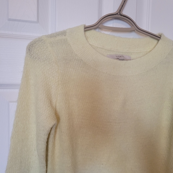 🌺3/$50 LOFT Lemon Yellow Sweater - Picture 4 of 4